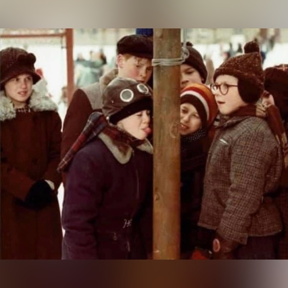 TBD Closet Clear-out! Everything starts UNDER $10! Unlisted Items, too! - Picture 2 of 5